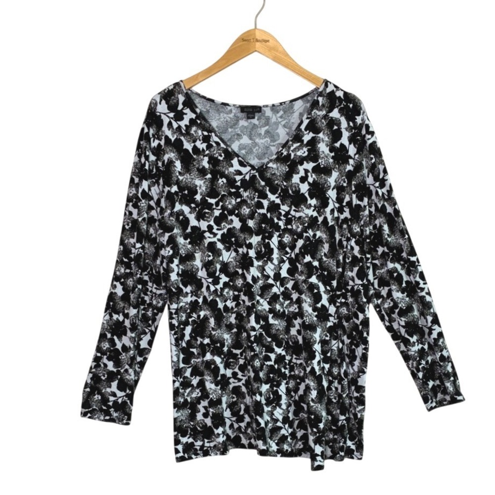 J. JILL Wearever Collection XL Black White Artsy Long Sleeve Vneck Tunic Top